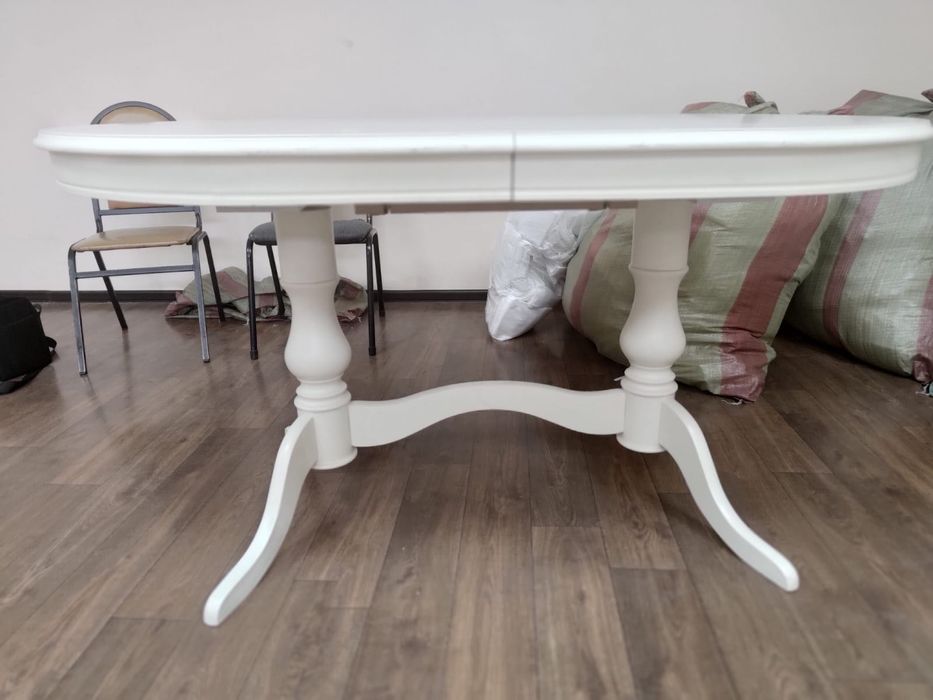 Продам гостевой стол срочно