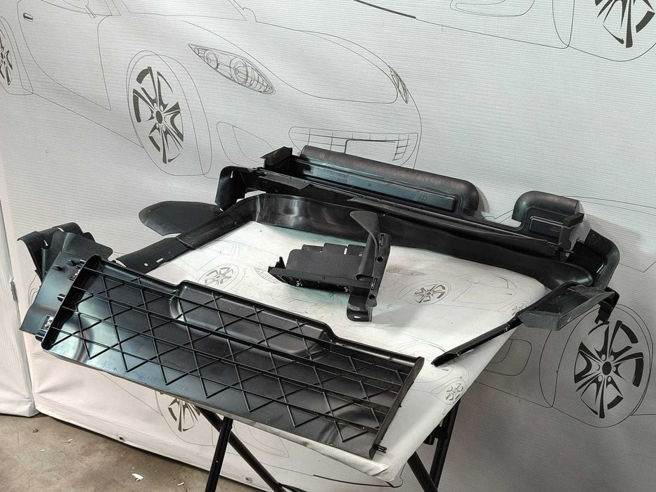 Set deflectoare / Ghidaje aer / Mască radiator Jeep Renegade COD: 52126085 2016 / [2014+] / (1C4)