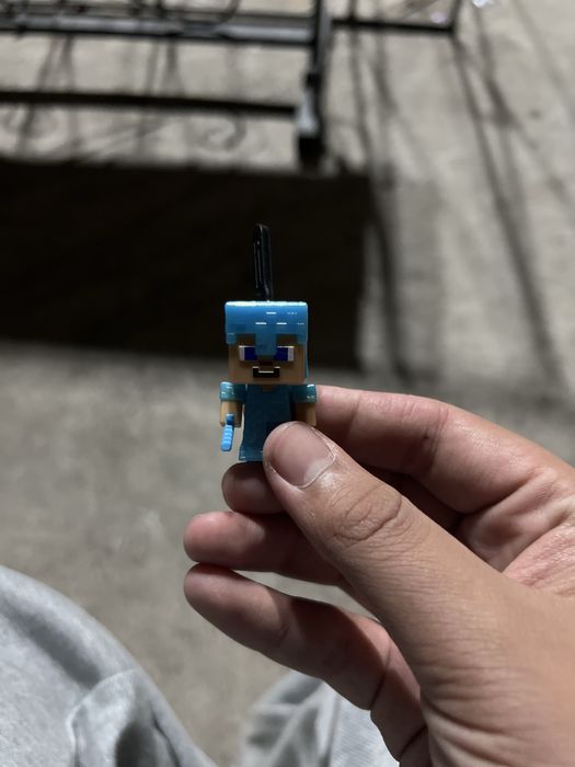 Фигурка майнкрафт киндер