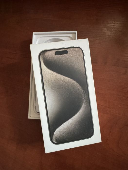 Продаю айфон 15 про 128 срочна