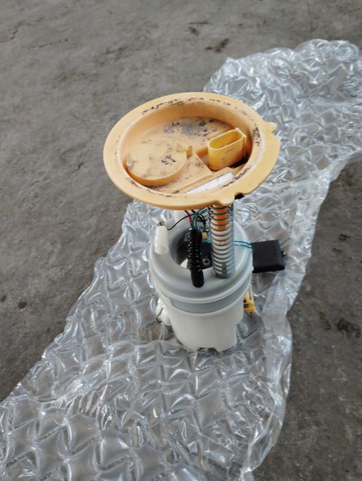 Бензинова помпа за Мерцедес А169 1.5i 95к.с.