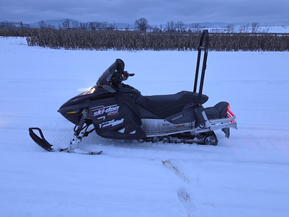 Snowmobil ski-doo  bombardier 800cmc