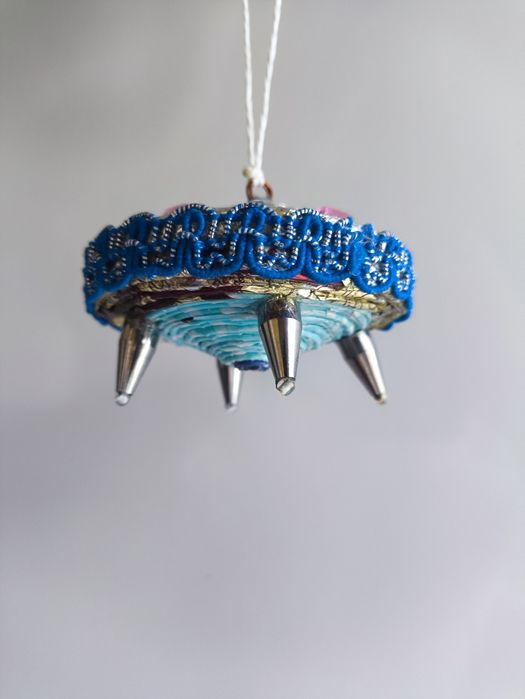 Ёлочная игрушка ( Космический корабль )