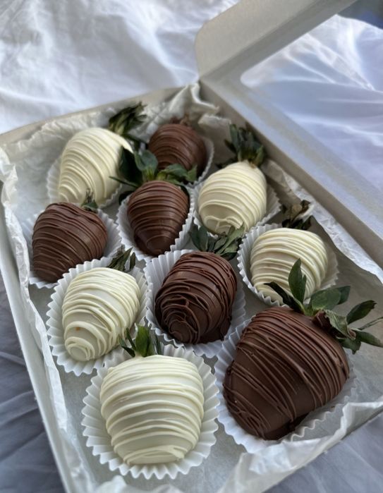 Клубника шоколаде свежая