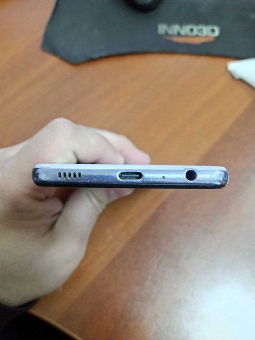 Продам Samsung Galaxy A52