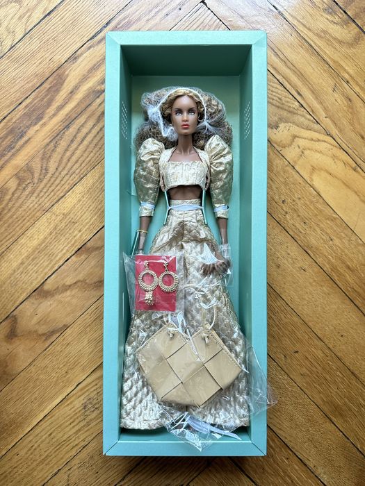 Кукла Integrity Toys. Golden Glam Queen. Keeki Adaeze.