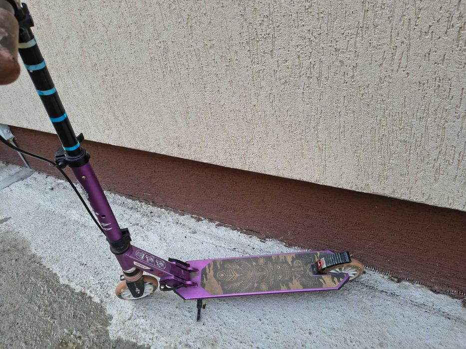 Trotineta copii , culoare roz