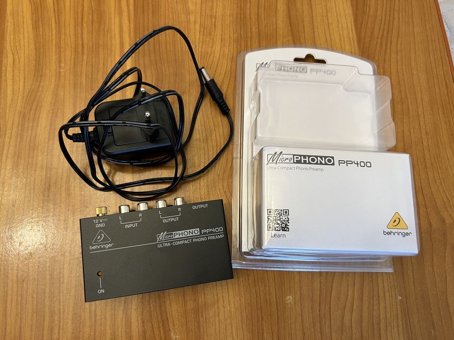 Preamp phono Behringer PP400