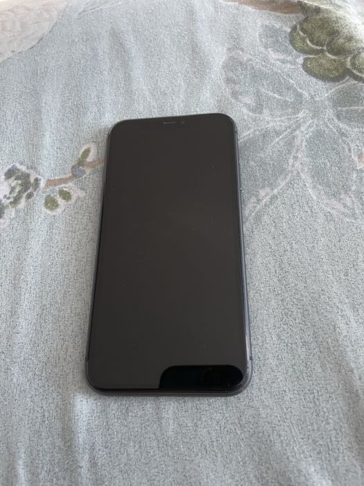 Продам iPhone 11 64gb