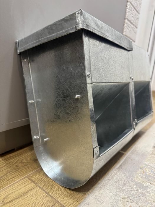 Продам бункерные кормушки для кроликов