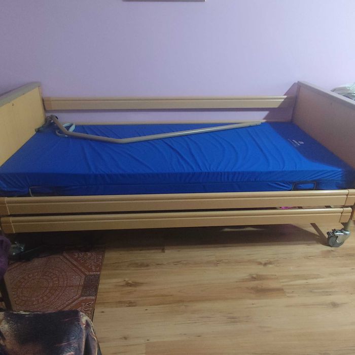 Електрическо Болнично Легло