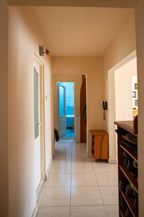 Apartament spatios cu 4 camere, zona centrala Bistrita