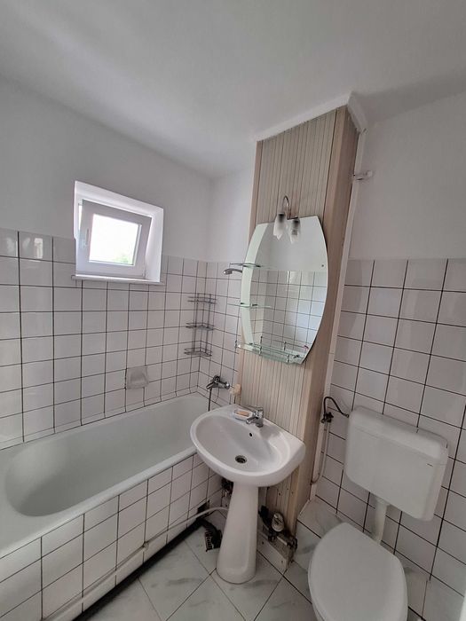 Apartament 3 camere, Rădăuți, lângă Liceul Hurmuzachi,  mobilat, utilat