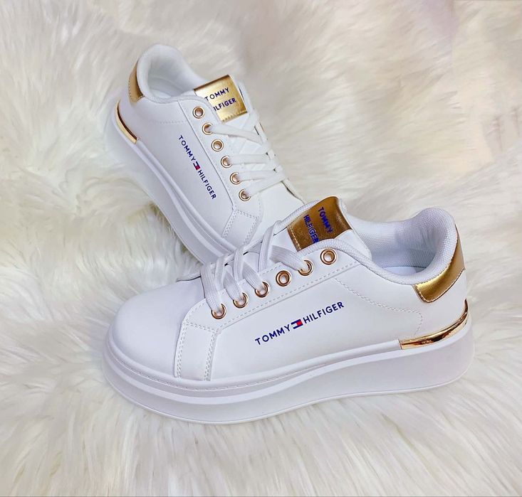 Adidași dama TH.