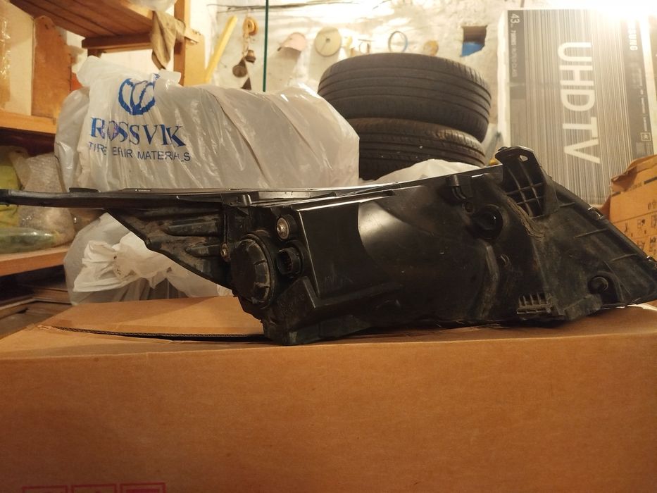 Передние фары Kia Rio 3