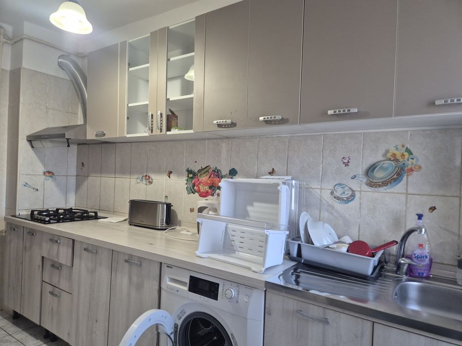 De inchiriat apartament 2 camere central Pucioasa cu 350 euro/luna