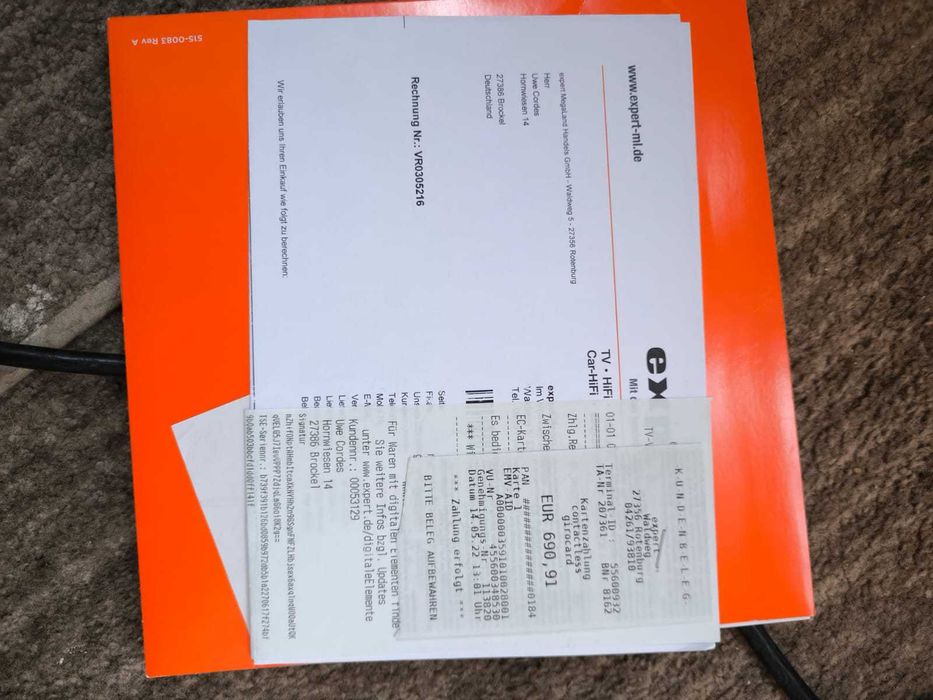 Robot aspirator cu filtre si peri de schimb marca nealo