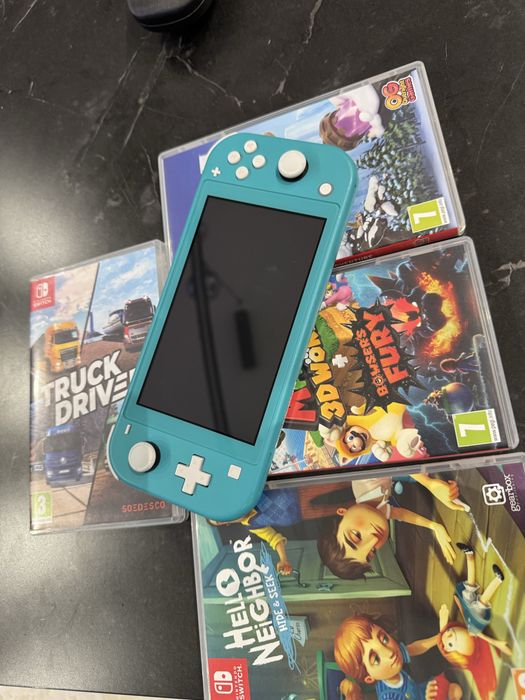 Consola Nintendo Switch Lite (pachet 4 jocuri)