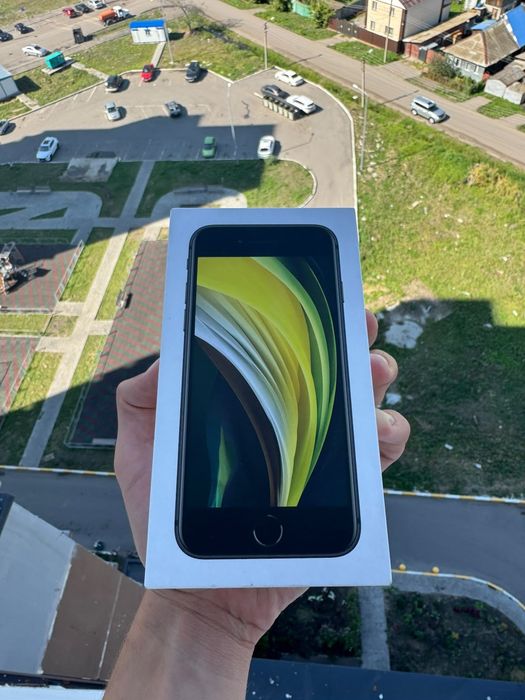 Iphone se 2020 акб 100