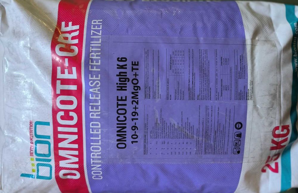 Ingrasaminte cu eliberare controlata si ingrasaminte solubile