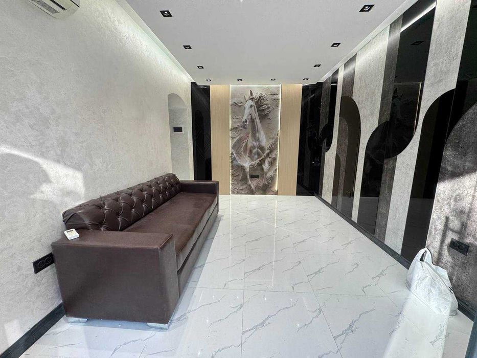 ПРОДАЁТСЯ НЕЖИЛОЕ ПОМЕЩЕНИЕ 
Мирзо Улугбекский
Ор-р Ц-1 ( 2 линия)