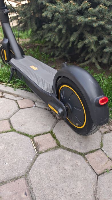 Ninebot g30P электросамокат