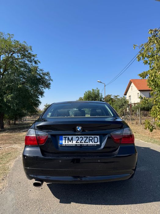 Vând BMW E90 320i N43 2008