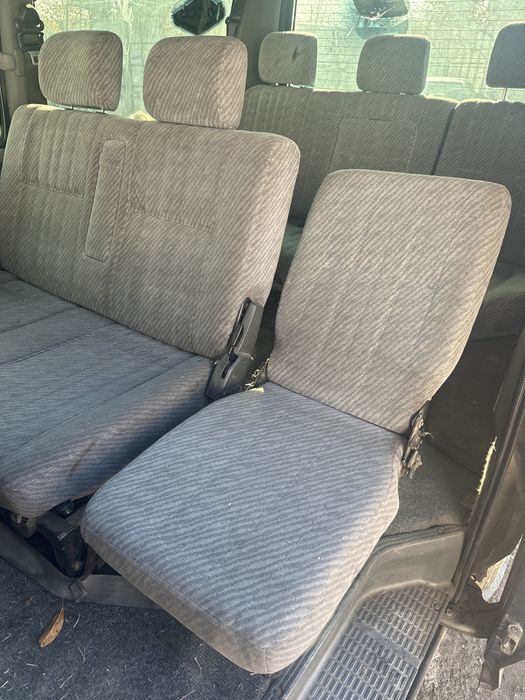 Сиденья на Делику квадрат