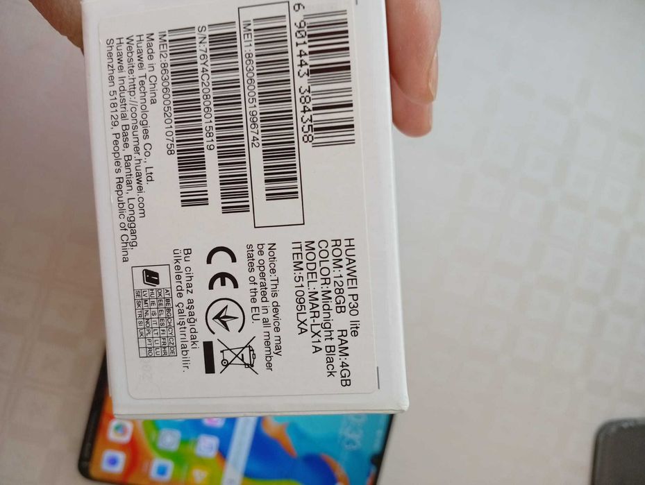 Telefon Huawei P30 lite
