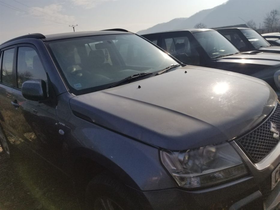 dezmembrez suzuki grand vitara 2