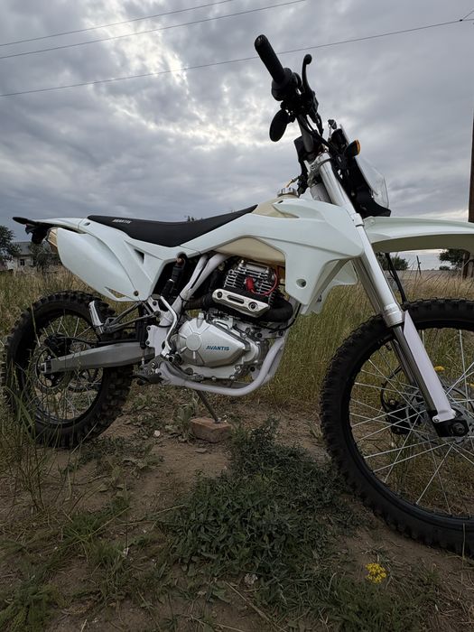 Продам мотоцикл avantis fx 250