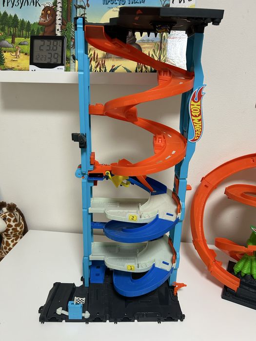 2 писти hot wheels