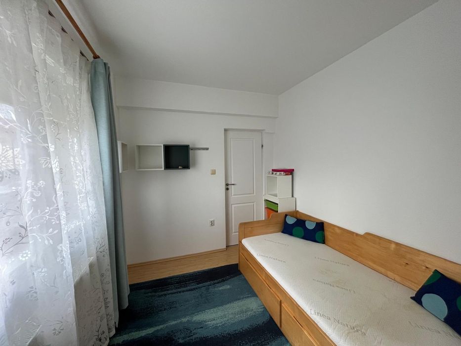 Închiriez apartament 3 camere - cartier Europa - 550 euro