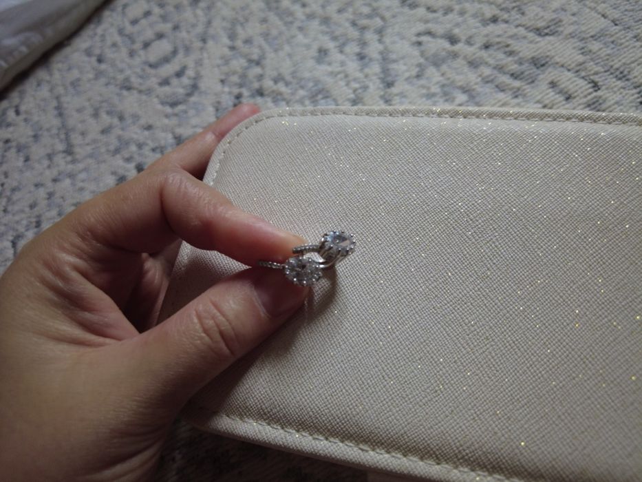 Серьги серебряные с  камнем