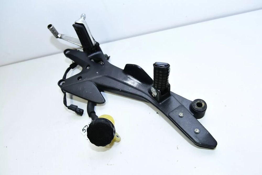 2010 2013 HONDA CBF 1000F PARTEA DREAPTĂ SUPORT PICIOARE CUIER