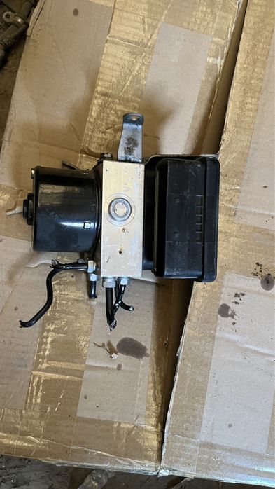 Unitate abs bmw e 90 2.0 184 cp piese dezmembrari