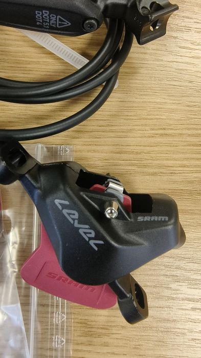 НОВИ Вело спирачки Level TLM комплект предна и задна