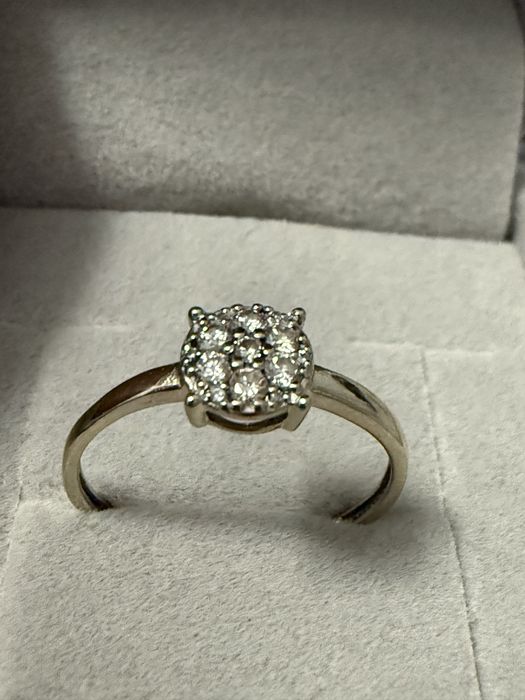 Бриллиантовое кольцо