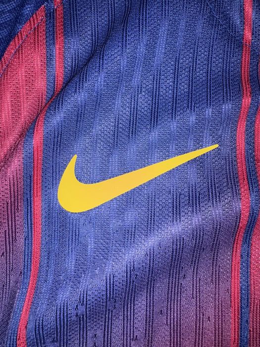 Barcelona Home Kit Lamine Yamal
