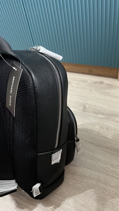 Продам сумку Michael Kors, оригинал новая