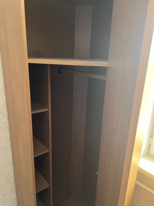 Продам угловой шкаф недорого