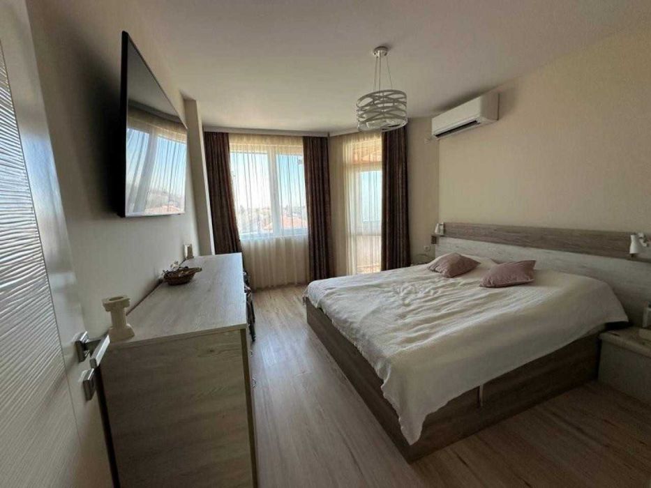 Продава се Тристаен апартамент в Пловдив, Беломорски - 104 кв.м за 1972 €/кв.м - Снимка #2