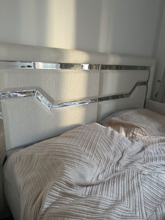 кровать двуспальная 180*200 без матраса
