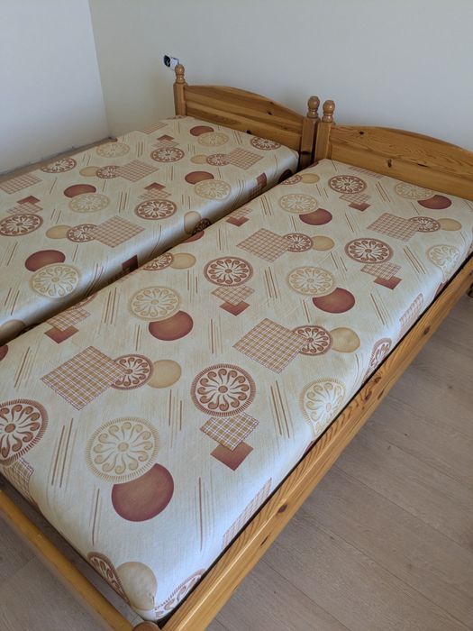 Чамови легла с матрак