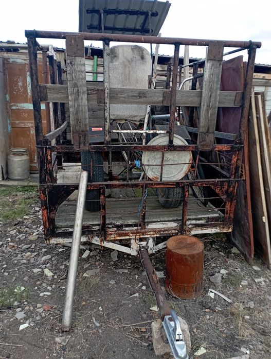 Продаю тележку для перевозки скота