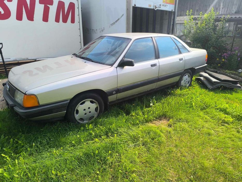 Продам Ауди 100 с3 2.3 на запчасти