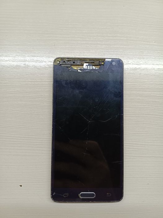 Продам Samsung a3