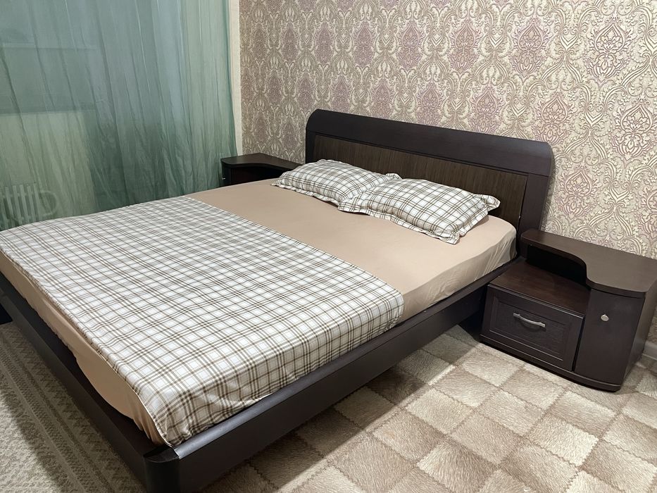 Продам кровать с матрасом