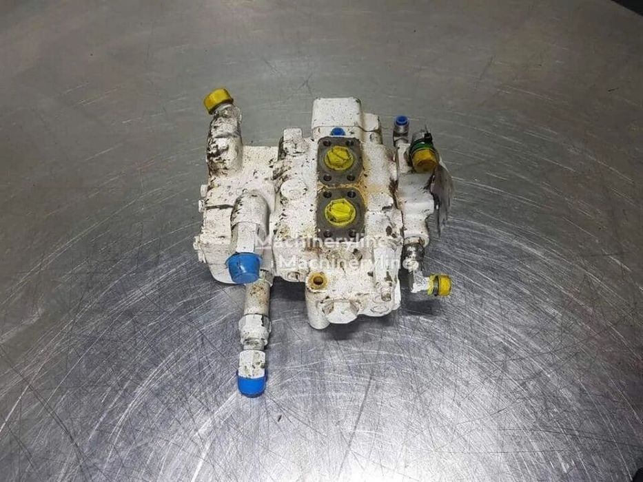 Distribuitor hidraulic pentru încărcător frontal Caterpillar