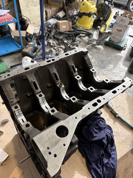 3 бр. Двигателя 651 Mercedes Benz на части